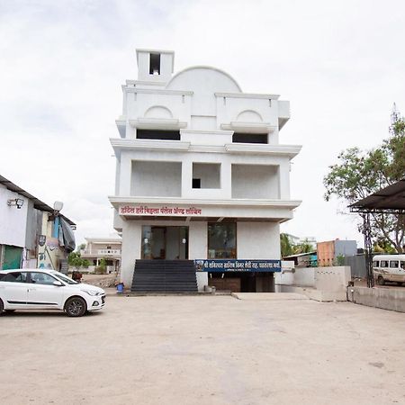 OYO 44187 Hotel Hari Vitthala Palace Sonai Esterno foto