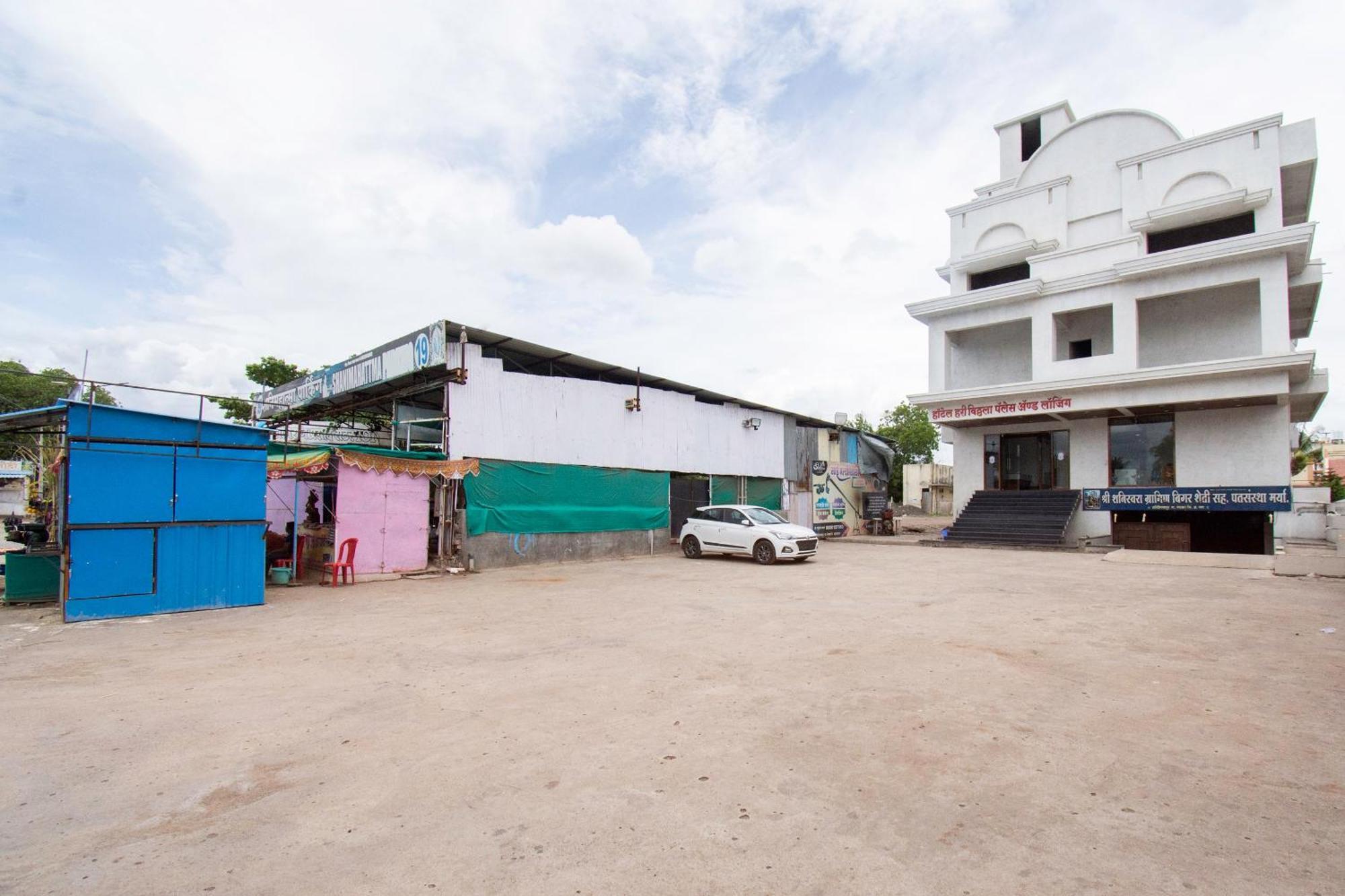 OYO 44187 Hotel Hari Vitthala Palace Sonai Esterno foto
